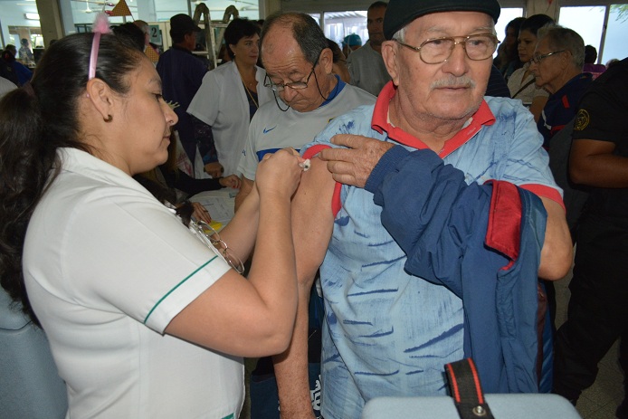 No dejes de vacunarte contra la influenza