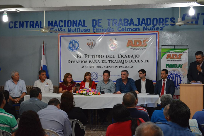  Titular del IPS participó de conmemoración del Día Mundial del Trabajo Decente
