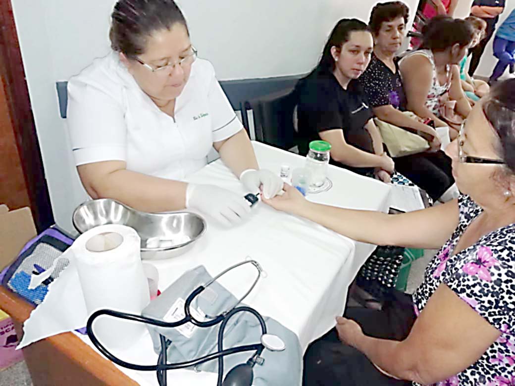 Unos 500 asegurados llevan tratamiento de diabetología en la Clínica Periférica Boquerón