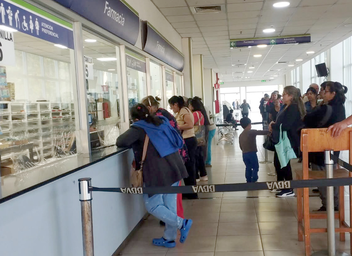 Nuevo lote de medicamentos genera mayor demanda de asegurados en la Farmacia de Ingavi