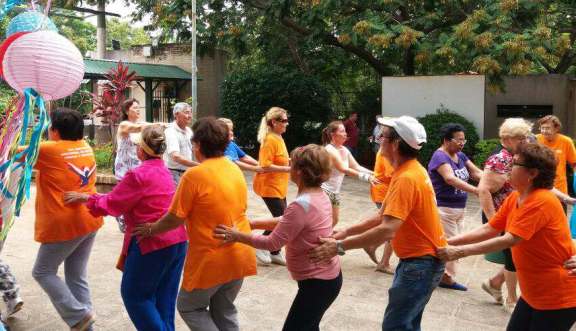 Medicina preventiva fomenta espacio recreativo y lúdico para adultos mayores