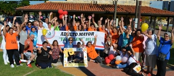 Club de adultos mayores celebró 75 años del IPS