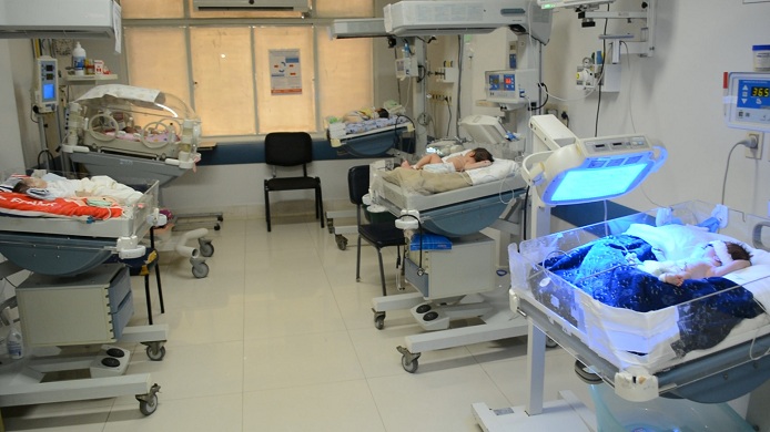 Neonatología cuenta con 70 camas a disposición de los prematuros