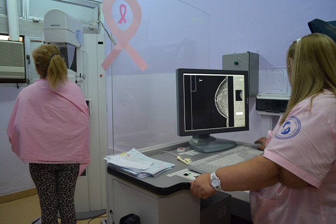 Al año se tiene un promedio de 300 nuevos casos de cáncer de mamas