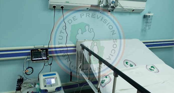 Hospital Integrado Respiratorio del Instituto de Previsión Social y del Ministerio de Salud Pública y Bienestar Social, habilitó otras 8 camas en la Unidad de Reanimación y cuidados críticos de Adultos (REA)