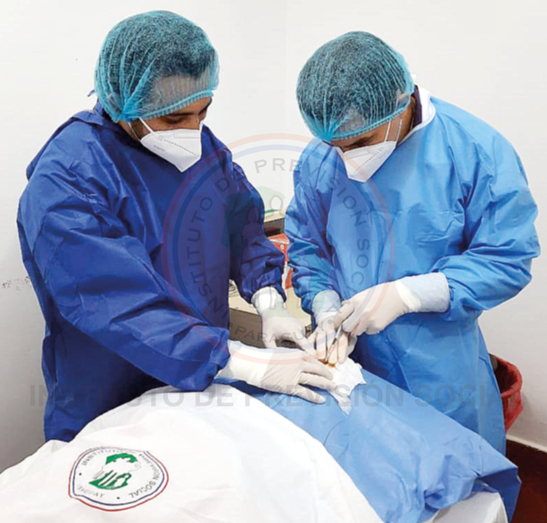 Primera biopsia en región supraciliar en el puesto Sanitario de Minga Guazú