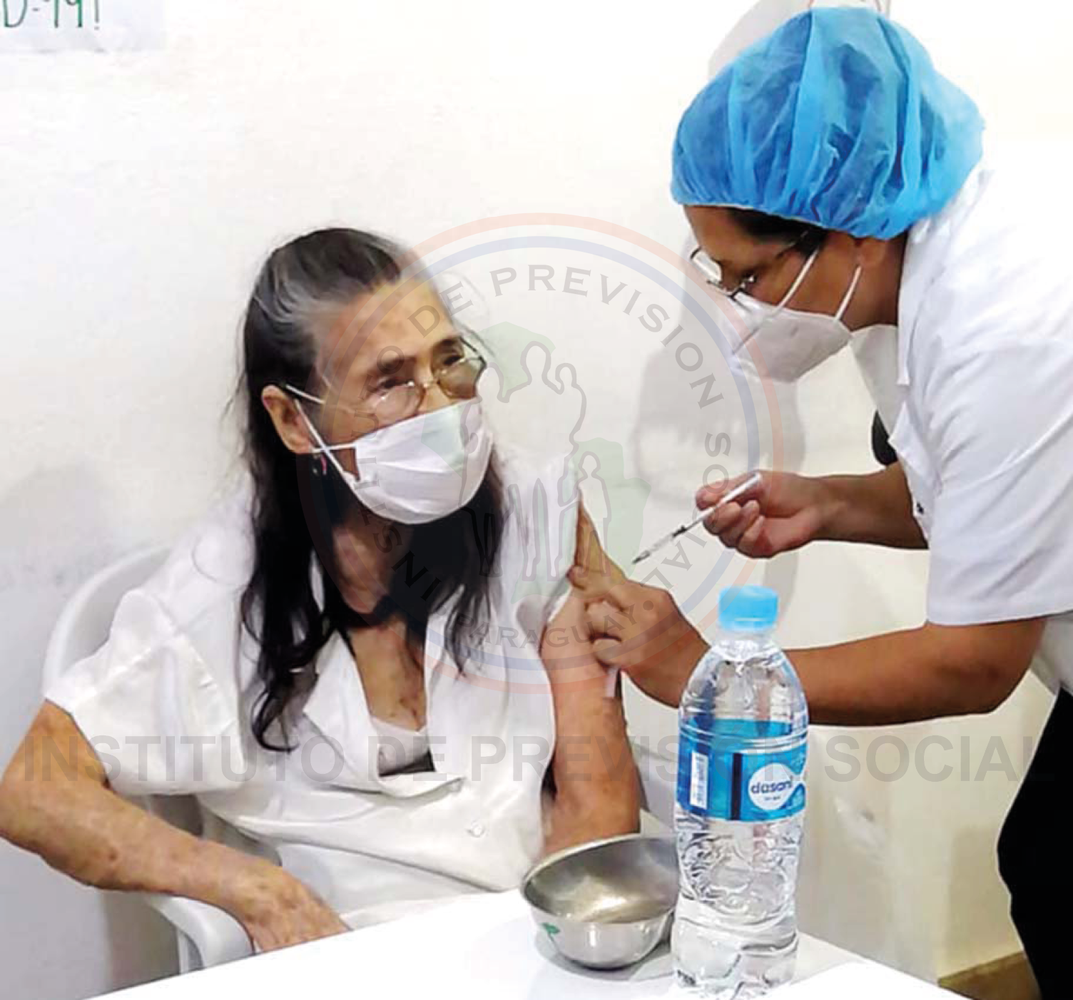 Hospitales del Área Interior del IPS inmunizan a los adultos mayores