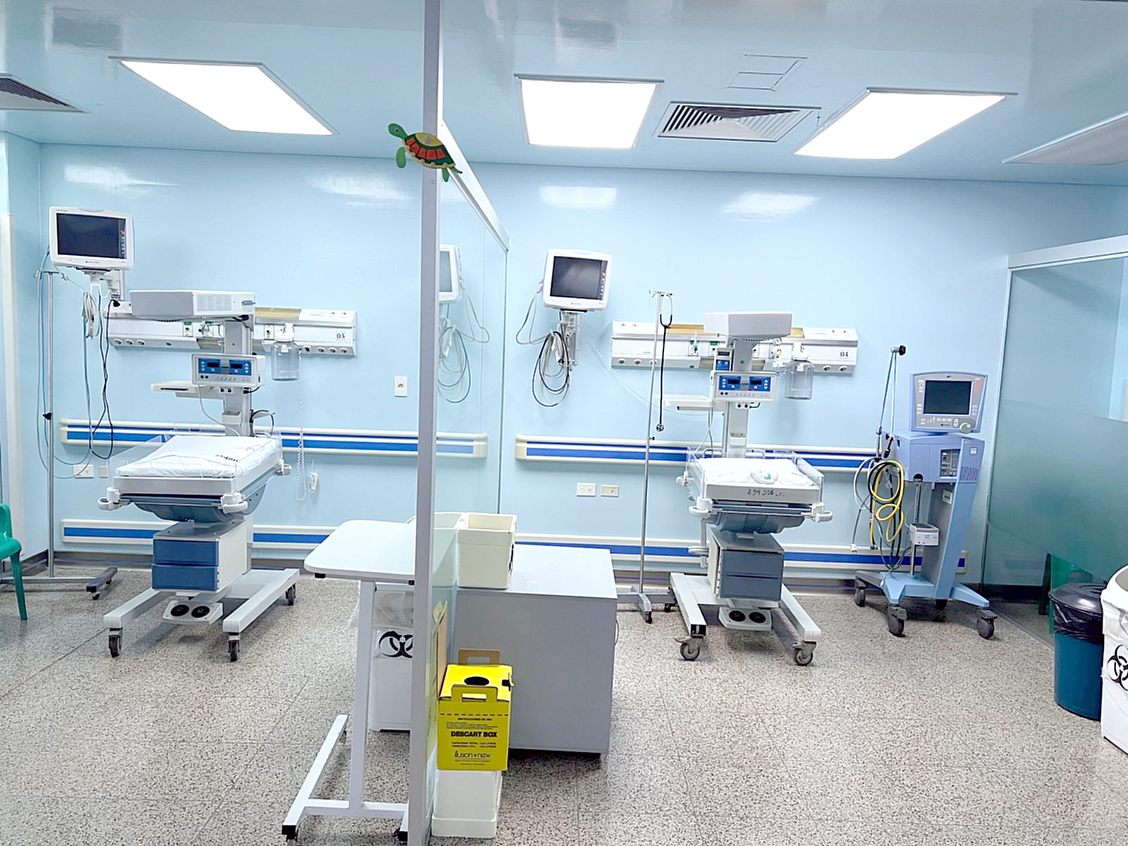 Entrega de equipos biomédicos y visita técnica al Hospital Regional de Ciudad del Este