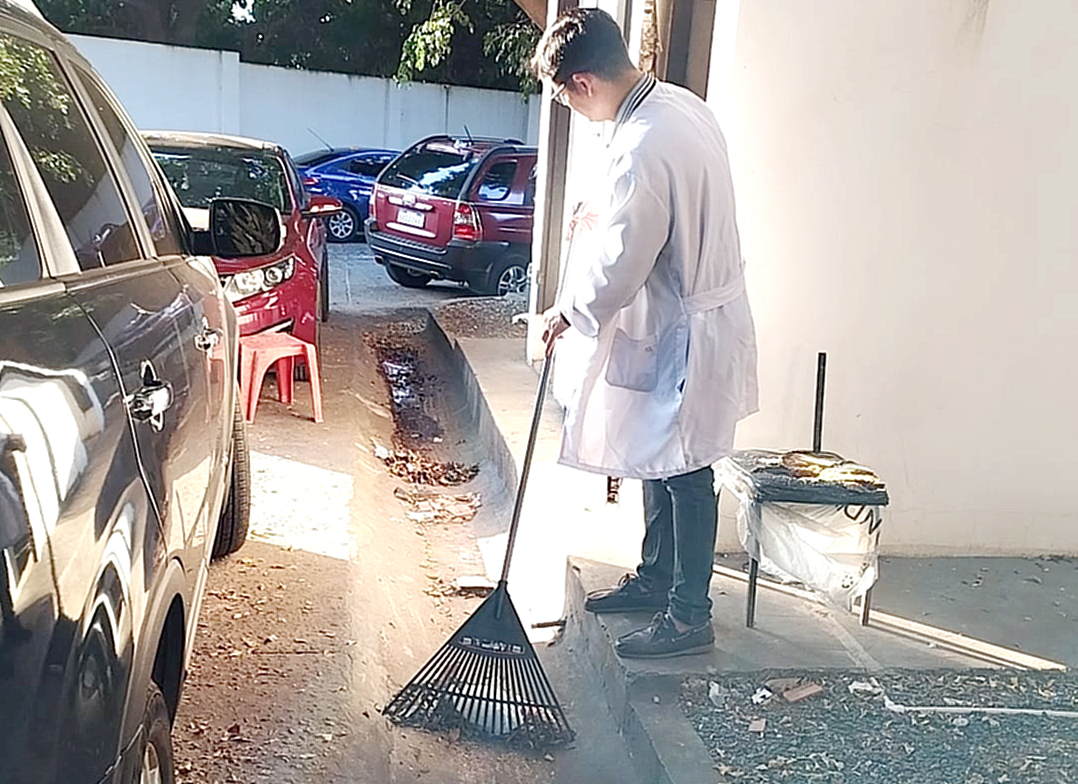 En Ingavi empezamos por casa limpiando nuestros lugares de trabajo con una minga ambiental
