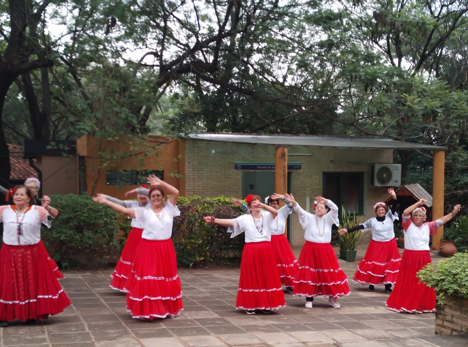 Con el lema “Conociendo los árboles del Parque” se conmemoró el Día Mundial del Árbol en el Parque de la Salud del IPS