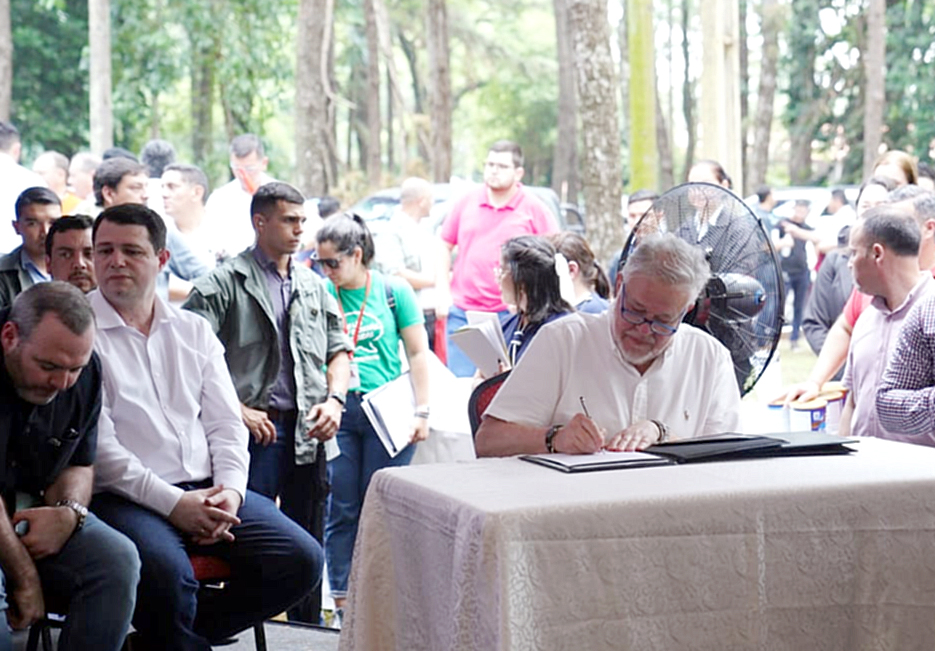 IPS y Fundación Tesãi firman convenio para fortalecer la salud en Alto Paraná