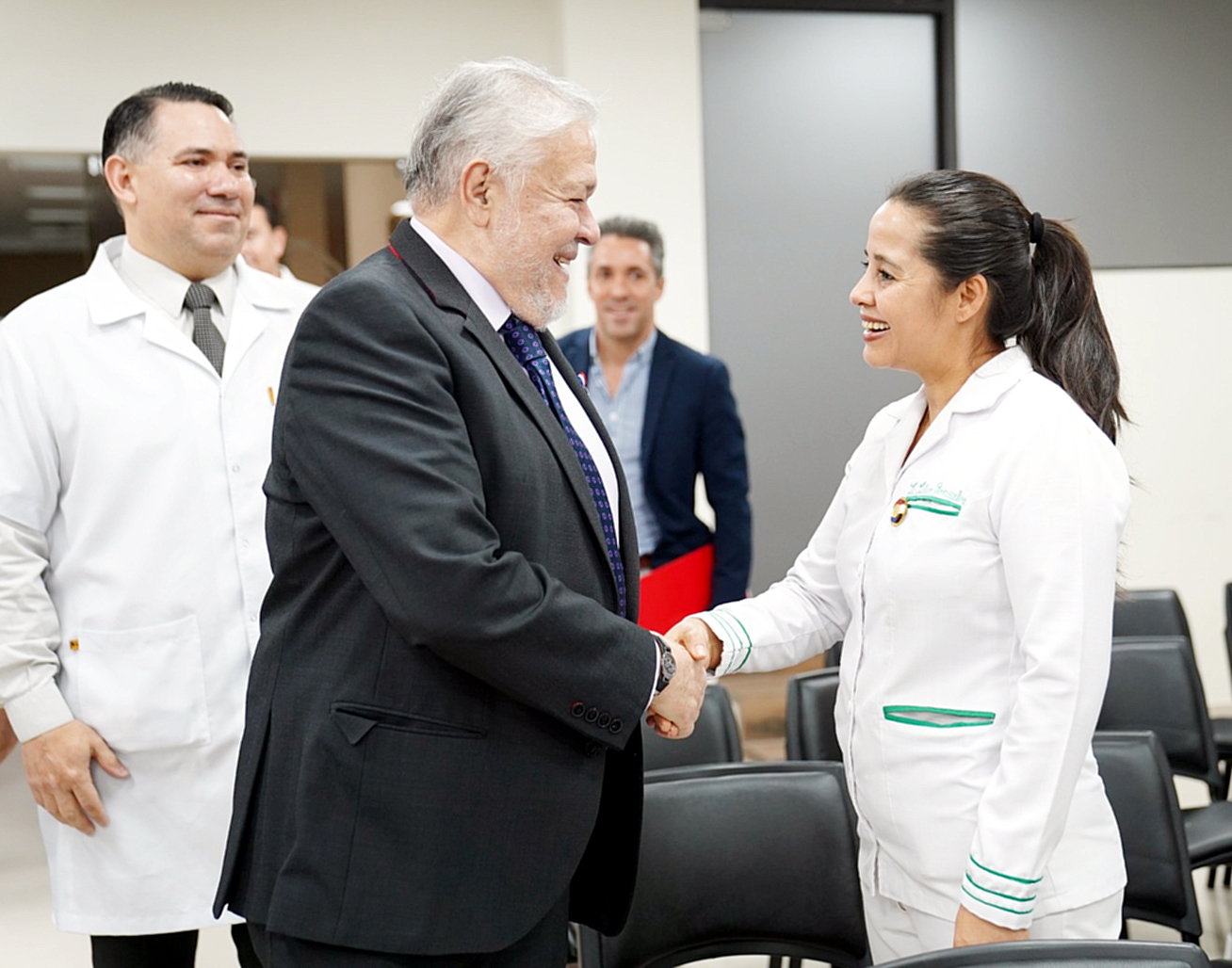 Realizan homenaje a profesionales de Enfermería en el Hospital Central