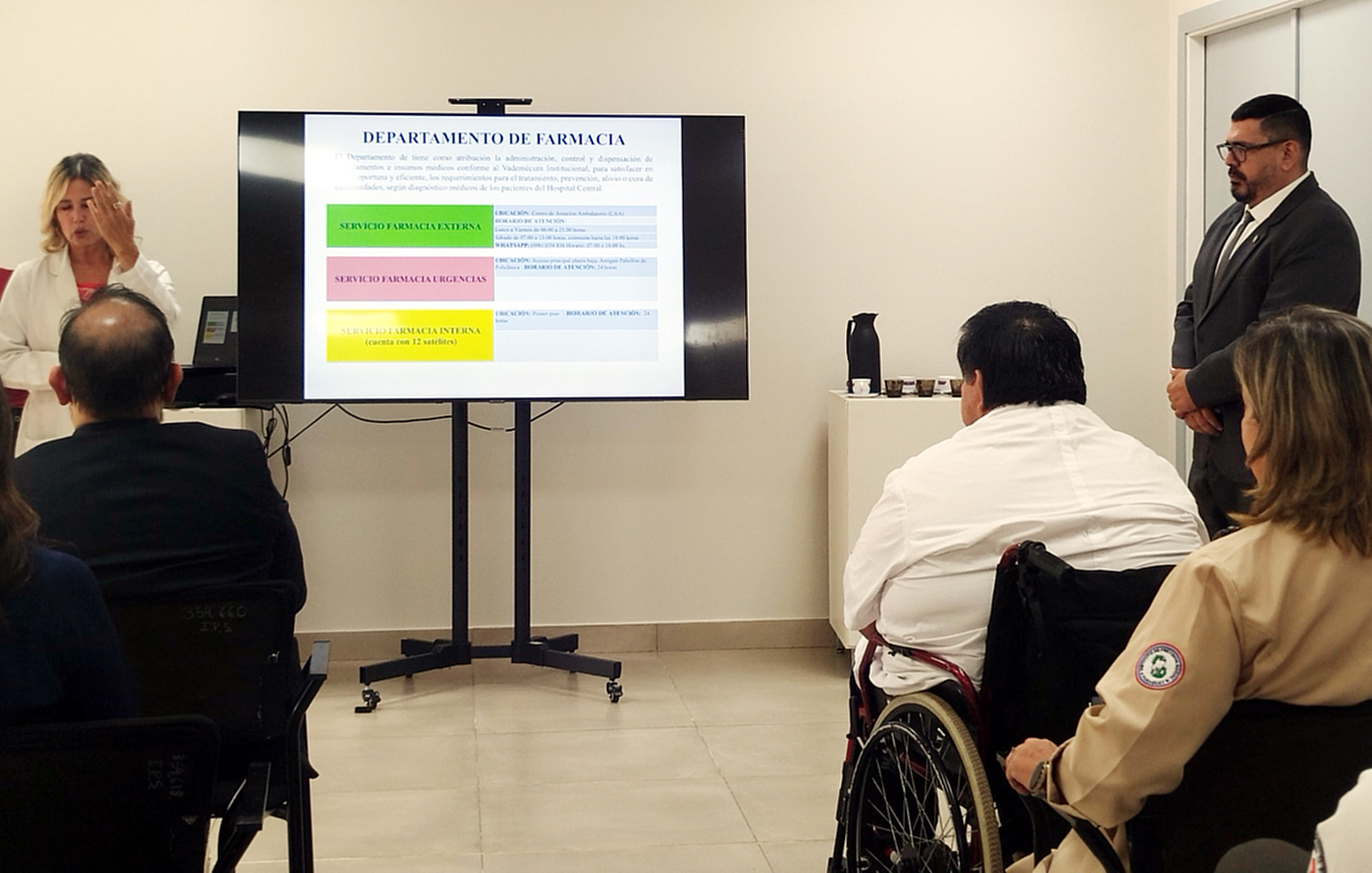 Autoridades de Dirección de Apoyo y Servicios se reúnen con el Gerente de Salud para planificar y unificar estrategias institucionales 