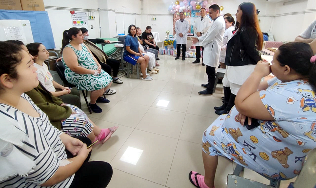 “Es la primera vez que participo en un baby shower”, comentó una de las 12 futuras madres agasajadas