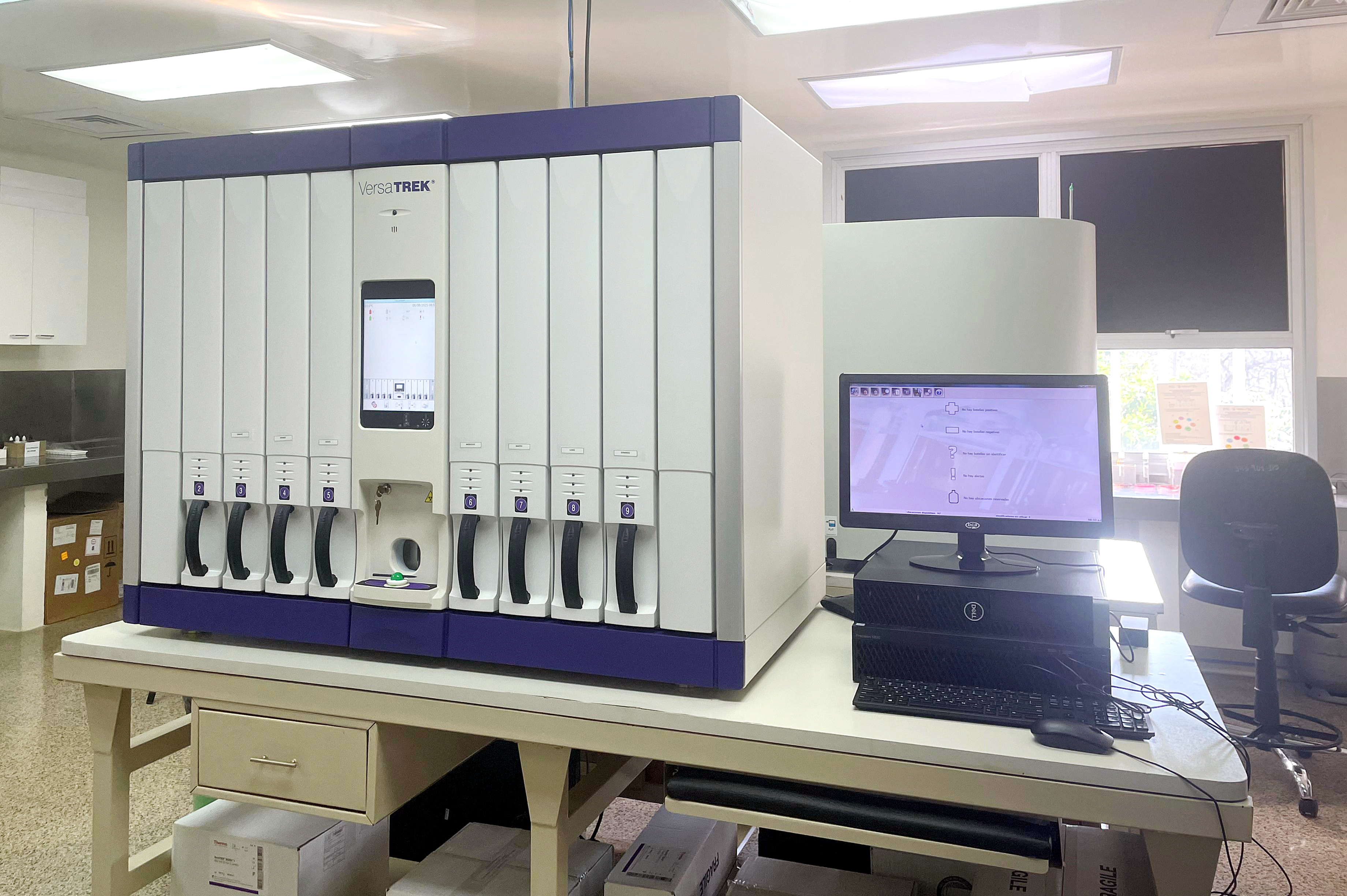 IPS lleva innovación a los hospitales del interior con equipos laboratoriales de alta complejidad