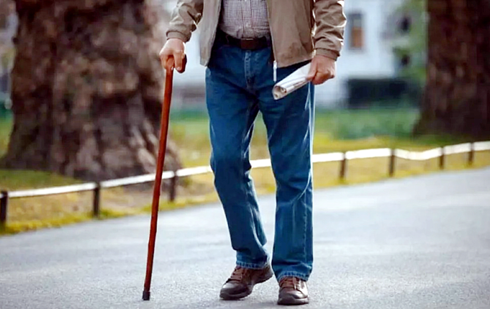 Cuidado con las caidas de adultos mayores , profesionales te aconsejan como prevenirlas