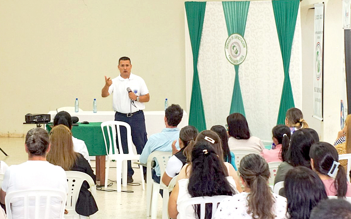 Enfermería se fortalece en Ayolas: capacitación interinstitucional apuesta por una atención de mayor calidad