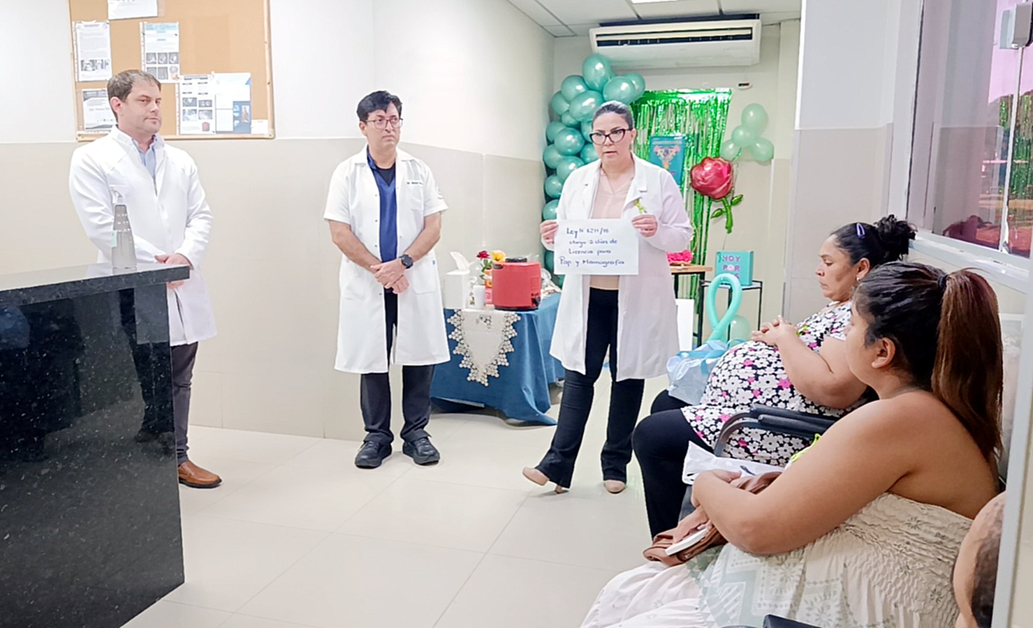 Realizan charla acerca de la prevención del Cáncer del cuello uterino en Perinatología del Hospital Central