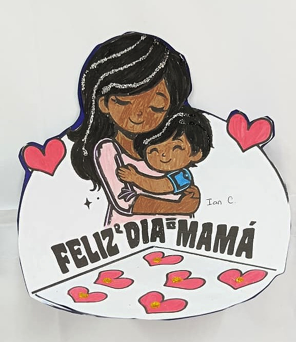 Realizan mural artístico por el mes de las madres en el Aula Hospitalaria del Hospital Central