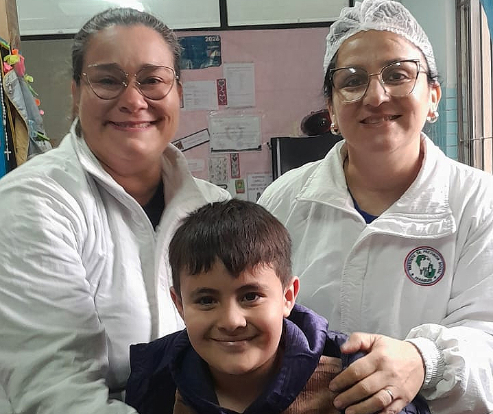 ¡Visita de lujo en el Aula Hospitalaria del Hospital Central!