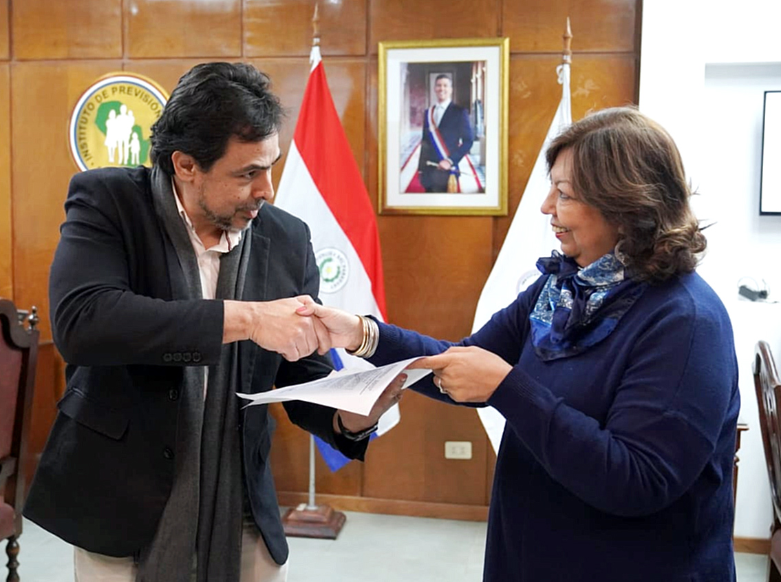 Dr. José Luis Molinas asume como nuevo coordinador médico del Hospital Central del IPS