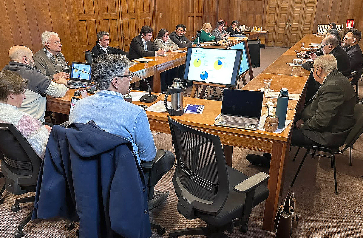 Delegación del IPS inicia agenda de trabajo en Uruguay para conocer experiencias del sistema de salud y protección social