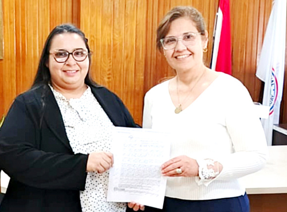 Lic. Stefani Mora asume la jefatura de la sección del Centro de Atención Directa del Hospital Central