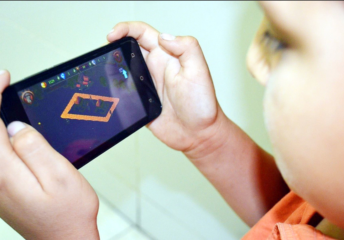 Aumento del uso de dispositivos electrónicos en vacaciones escolares