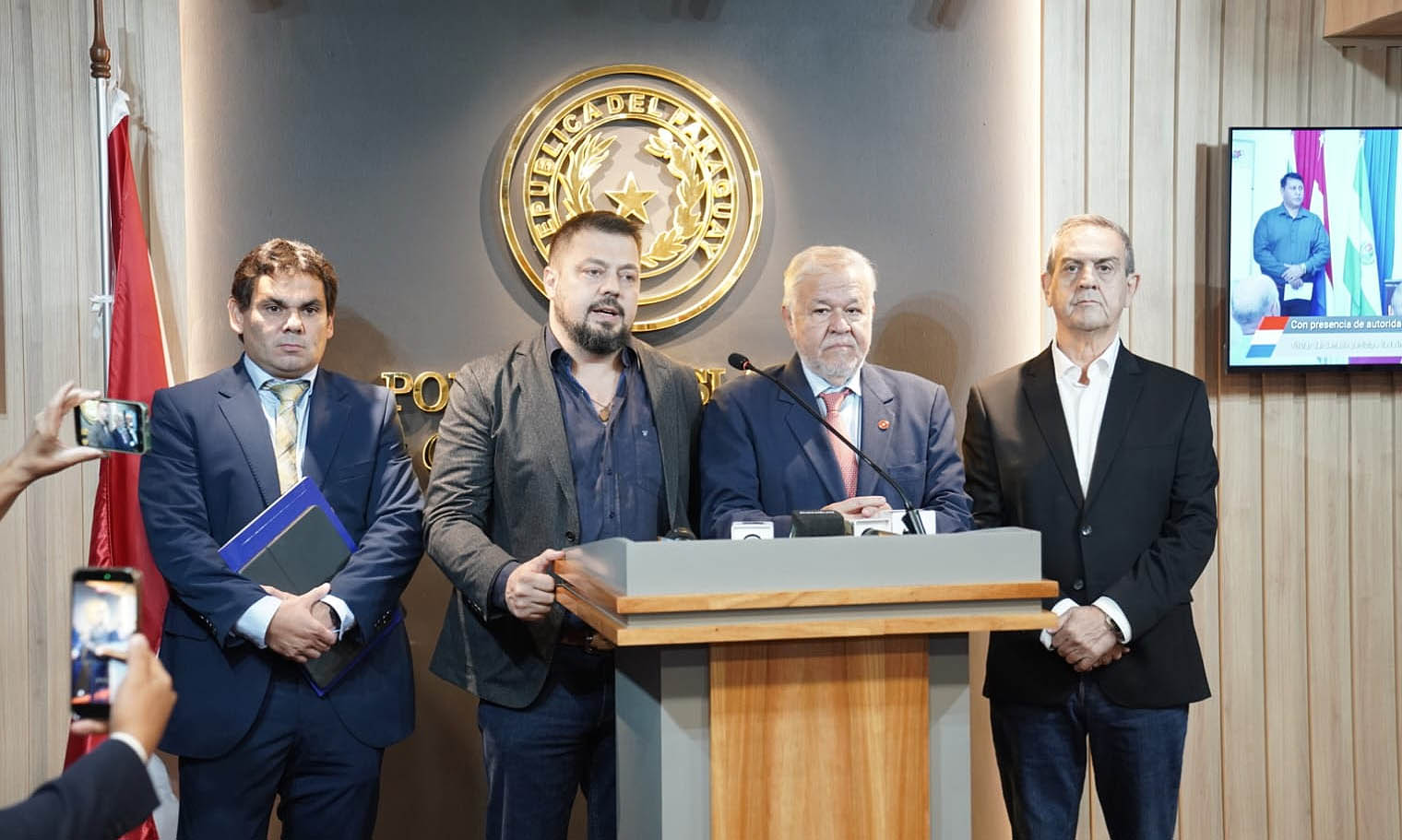 Proponen trabajo conjunto con el Senado para mejorar servicios del IPS