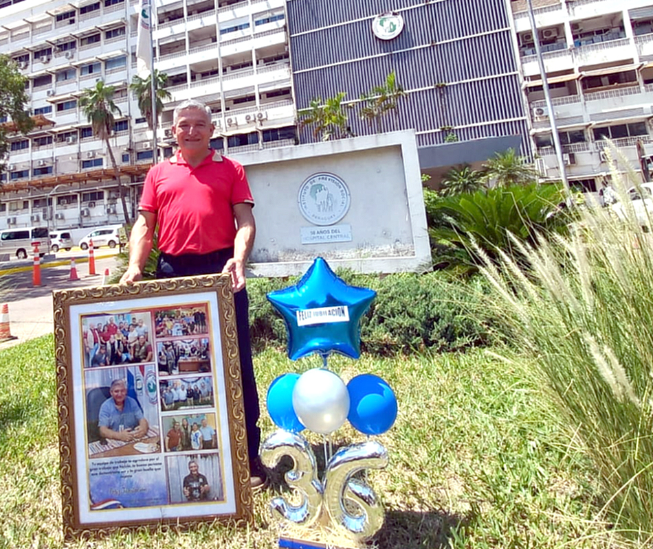 Se jubila Catalino Franco Castelvi con más de 3 décadas de compromiso y vocación de servicio al IPS y sus asegurados