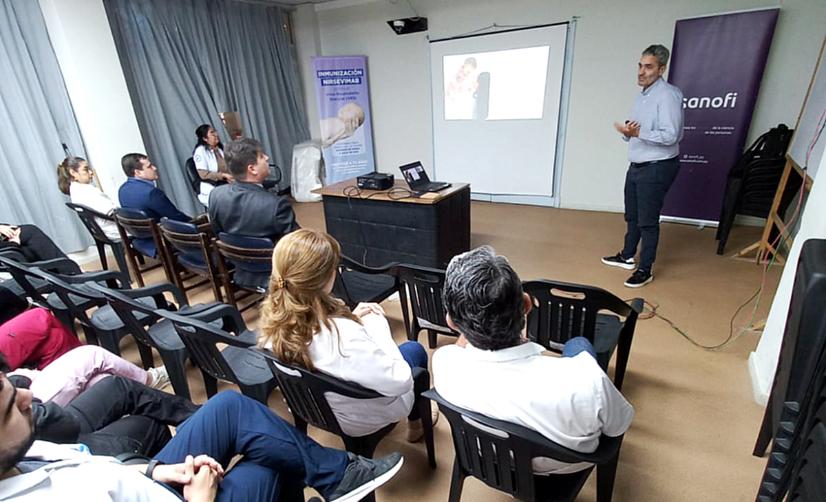 Experto dicta charla enfocada a evidencias en la prevención del virus sincitial respiratorio con el Nirsevimab dentro del país y también a nivel mundial