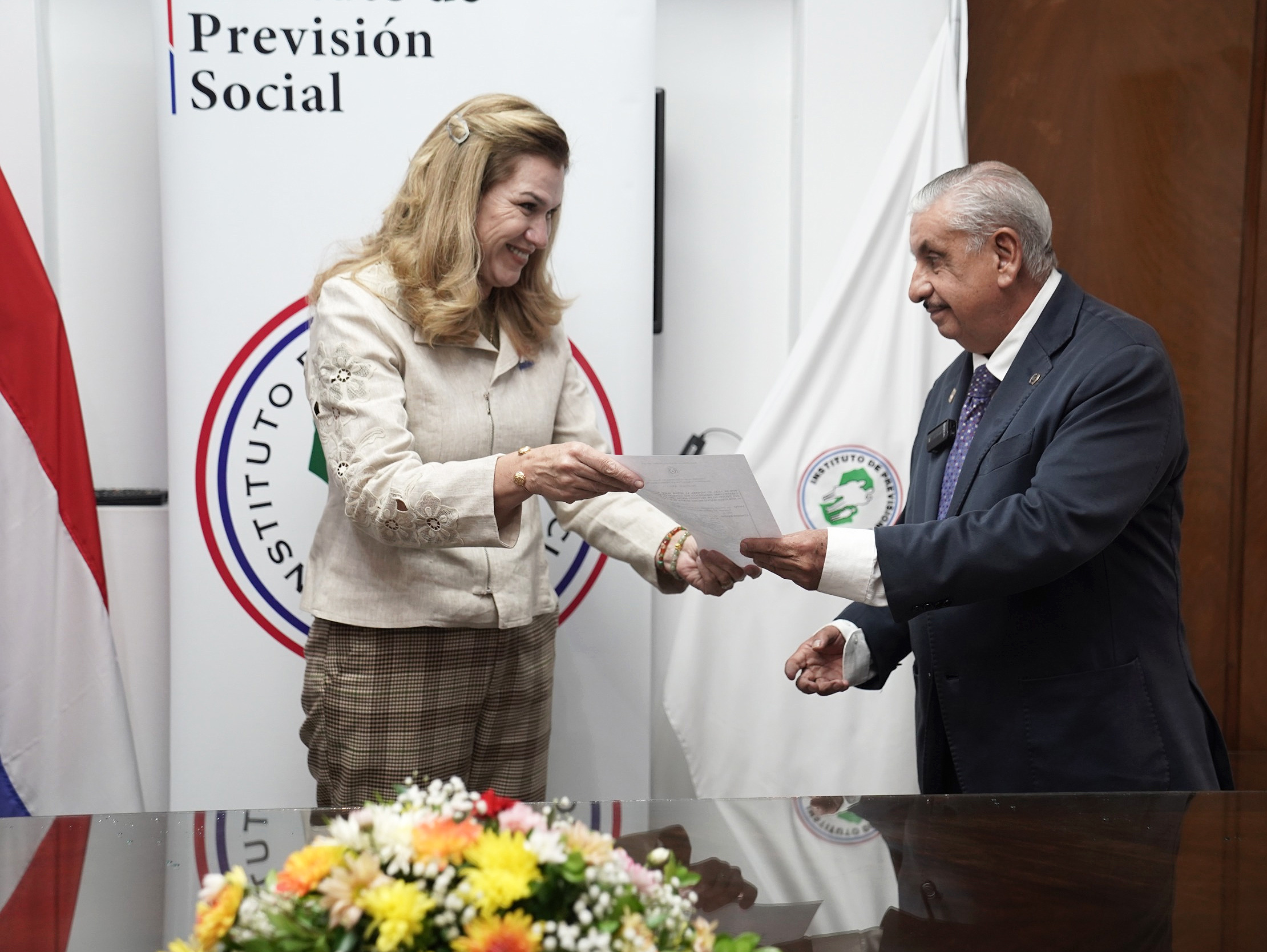 Con compromiso de honestidad y trabajo conjunto, asumieron nuevas autoridades en el IPS