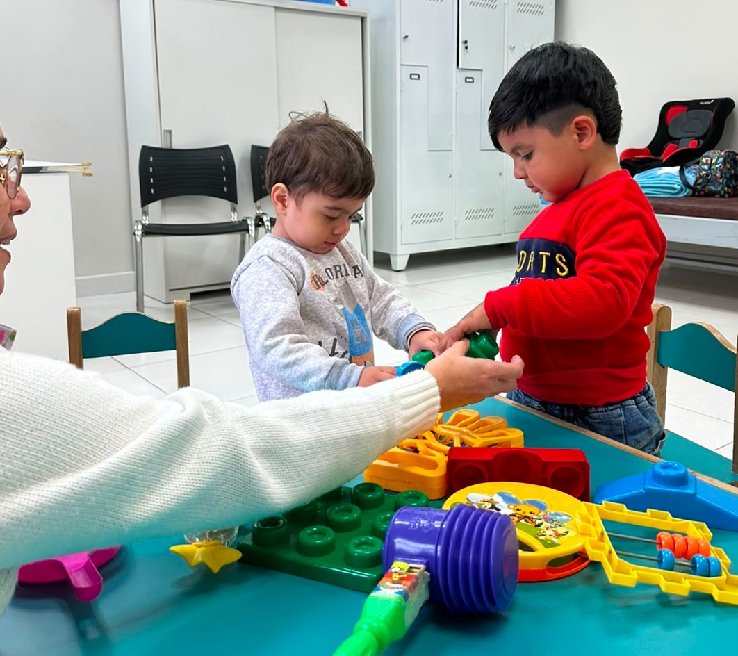 Lazo Azul fortalece habilidades sociales de niños con riesgo de TEA en entornos naturales