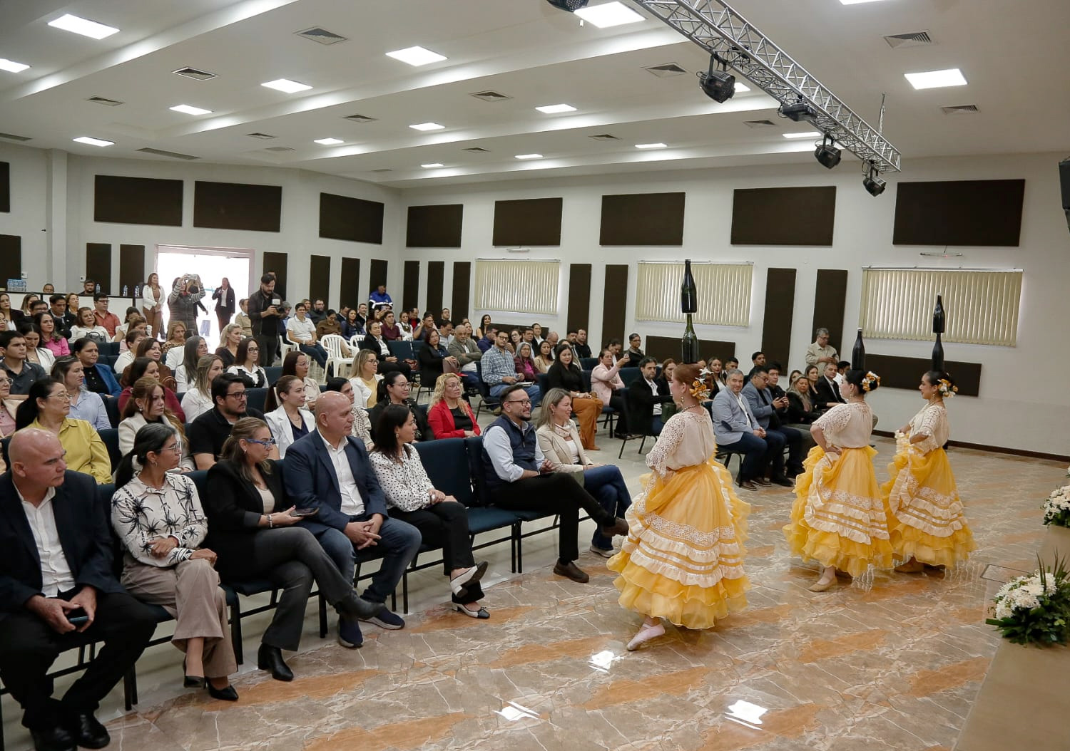 Presidente del IPS visita Unidad Sanitaria de Santaní y anuncia fortalecimiento del área de Neonatología
