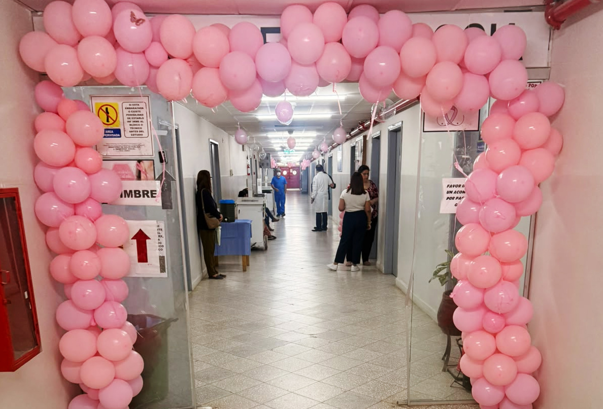 Primera jornada de ecografías mamarias permitió realizar 100 estudios a pacientes en lista de espera