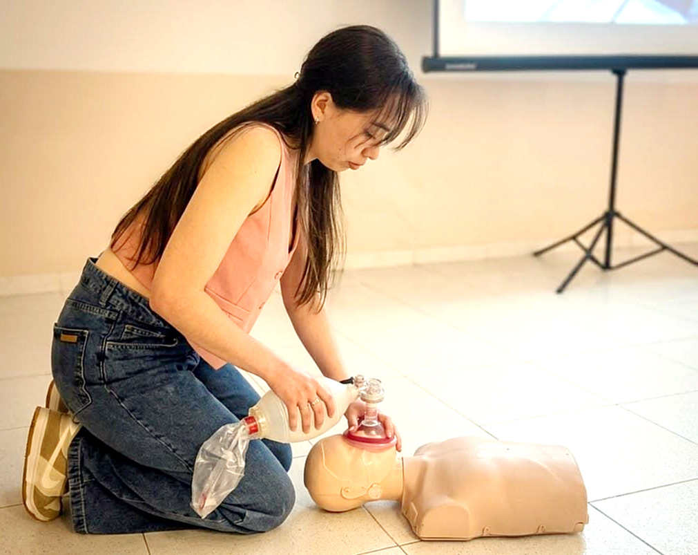 Médicos R3 de anestesiología del Hospital Central se capacitan en PALS (Soporte Vital Avanzado Pediátrico)