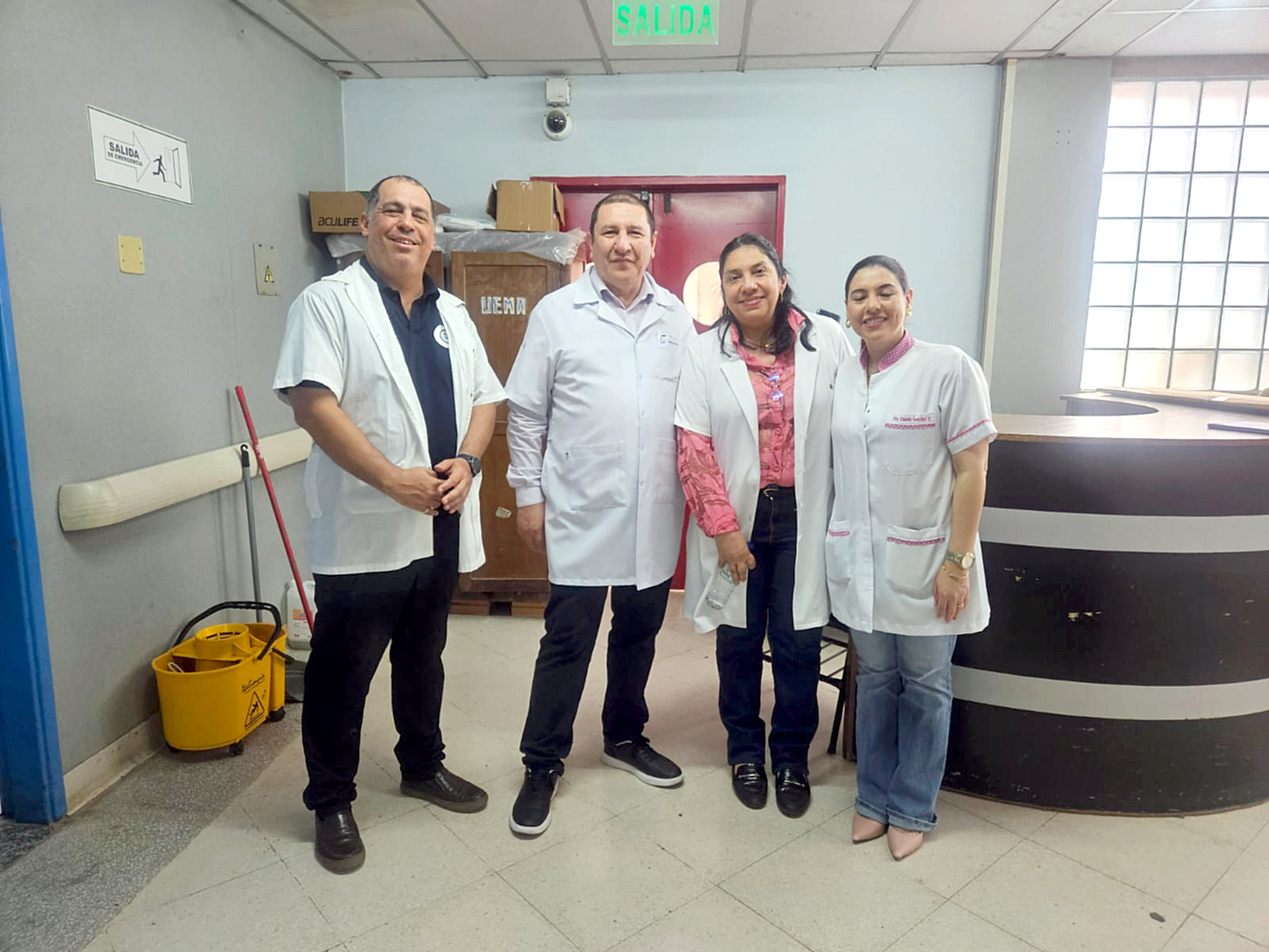 Estrategia de acompañamiento: Autoridades recorren Hospital Central durante fines de semana