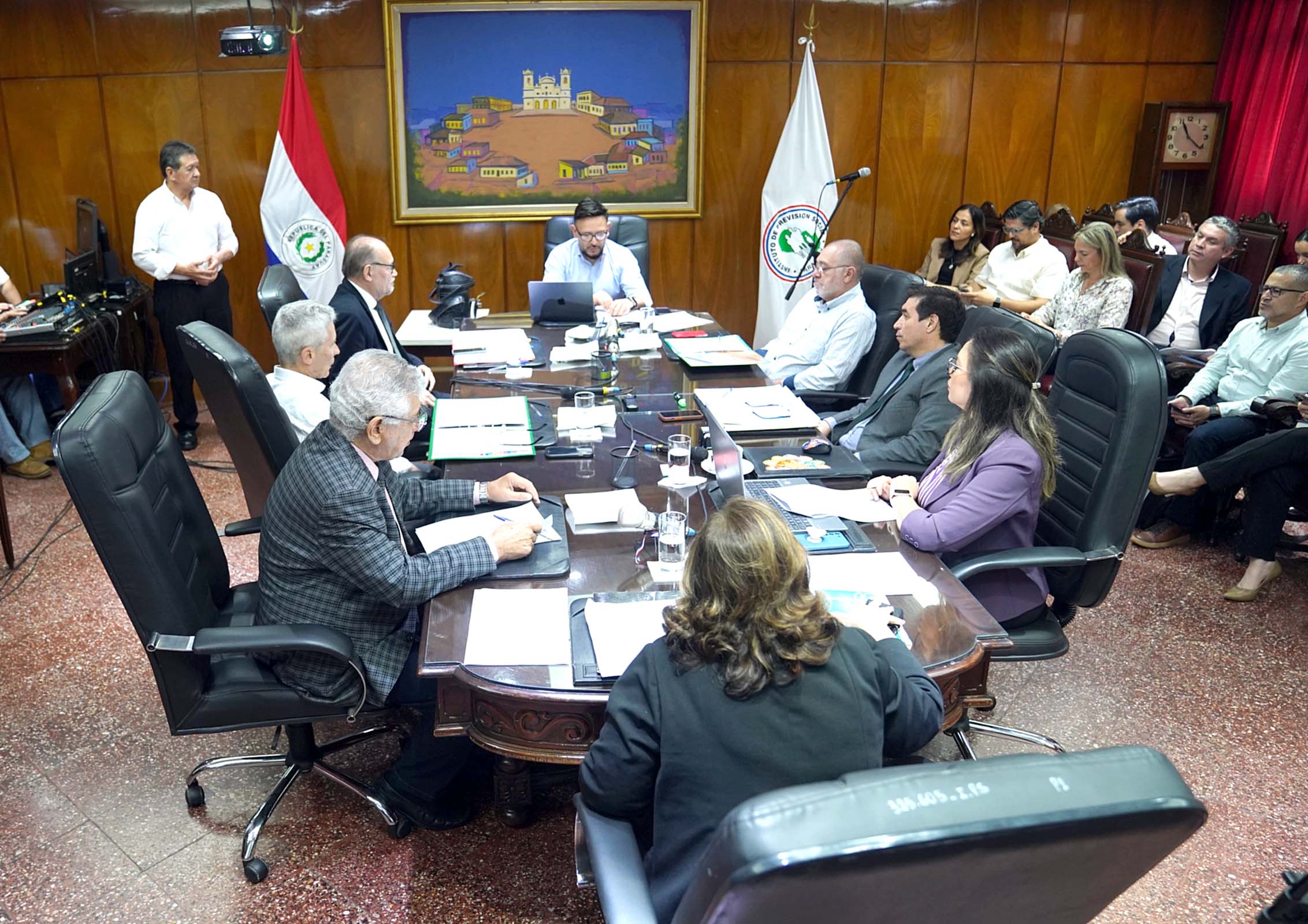 IPS fortalece la atención en el Hospital Geriátrico con nuevo equipamiento para Cuidados Intensivos